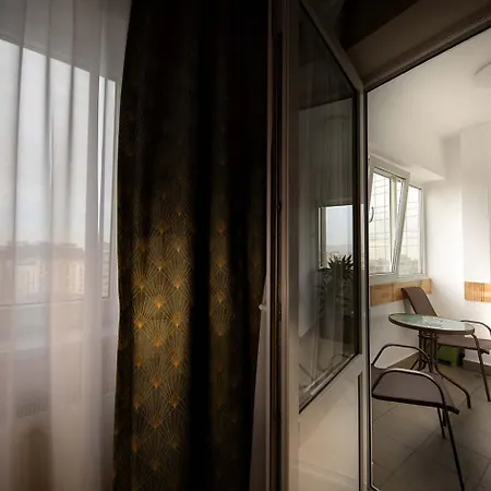 Stellar Retreat Newly Remodeled And Spacious 2br W Balcony Bukareszt